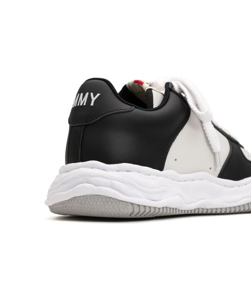 "WAYNE" OG Sole Leather Low-top Sneaker