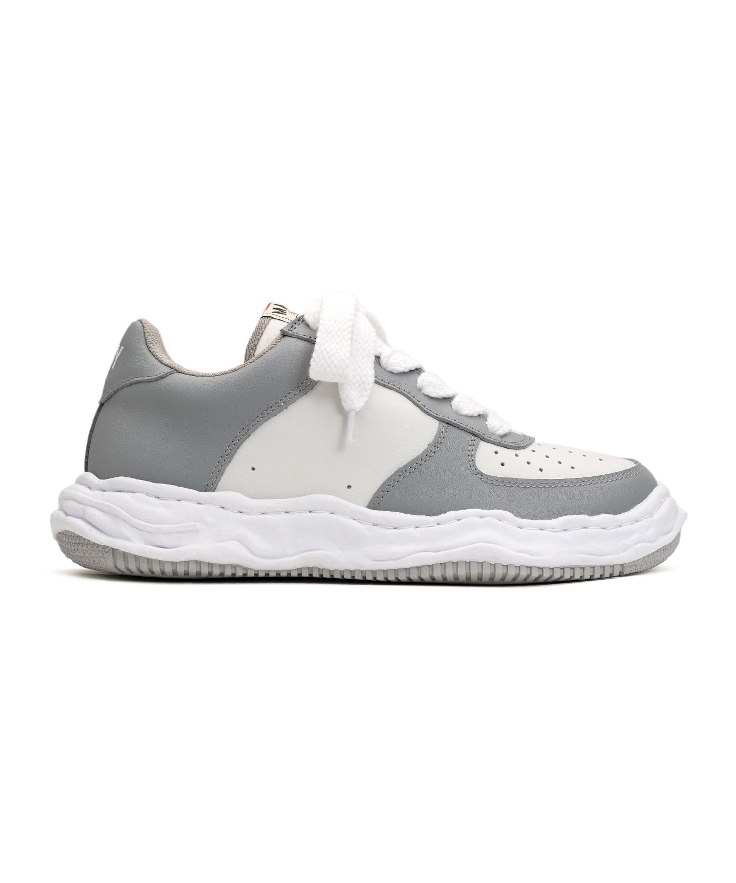"WAYNE" OG Sole Leather Low-top Sneaker