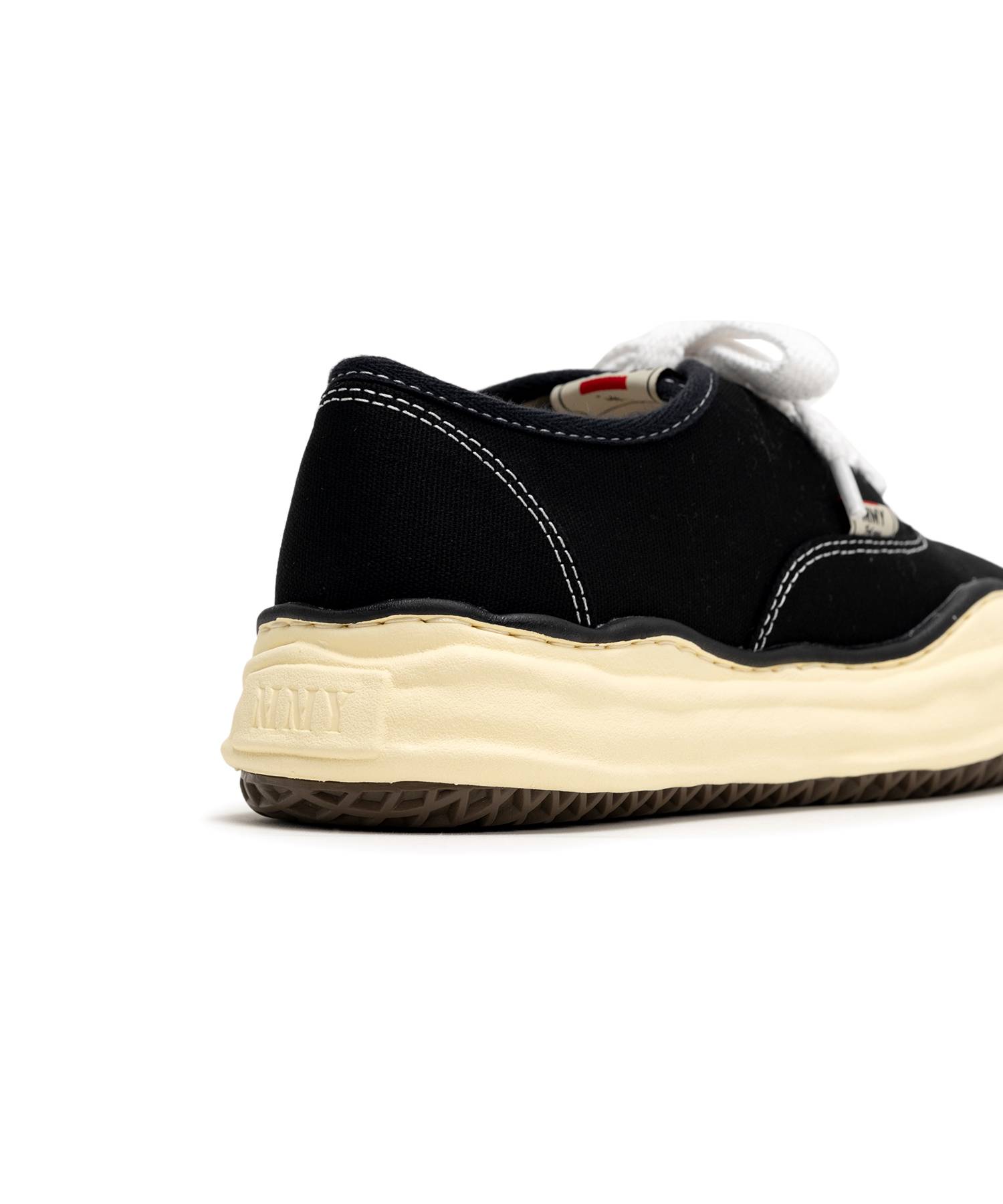 "BAKER" Vintage-Like OG Sole Canvas Low-top Sneaker