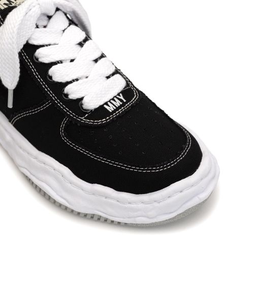 "WAYNE" OG Sole Canvas Low-top Sneaker