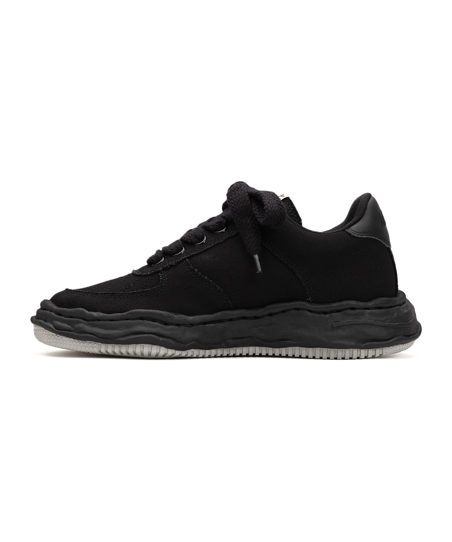 "WAYNE" OG Sole Canvas Low-top Sneaker