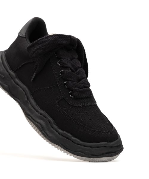 "WAYNE" OG Sole Canvas Low-top Sneaker