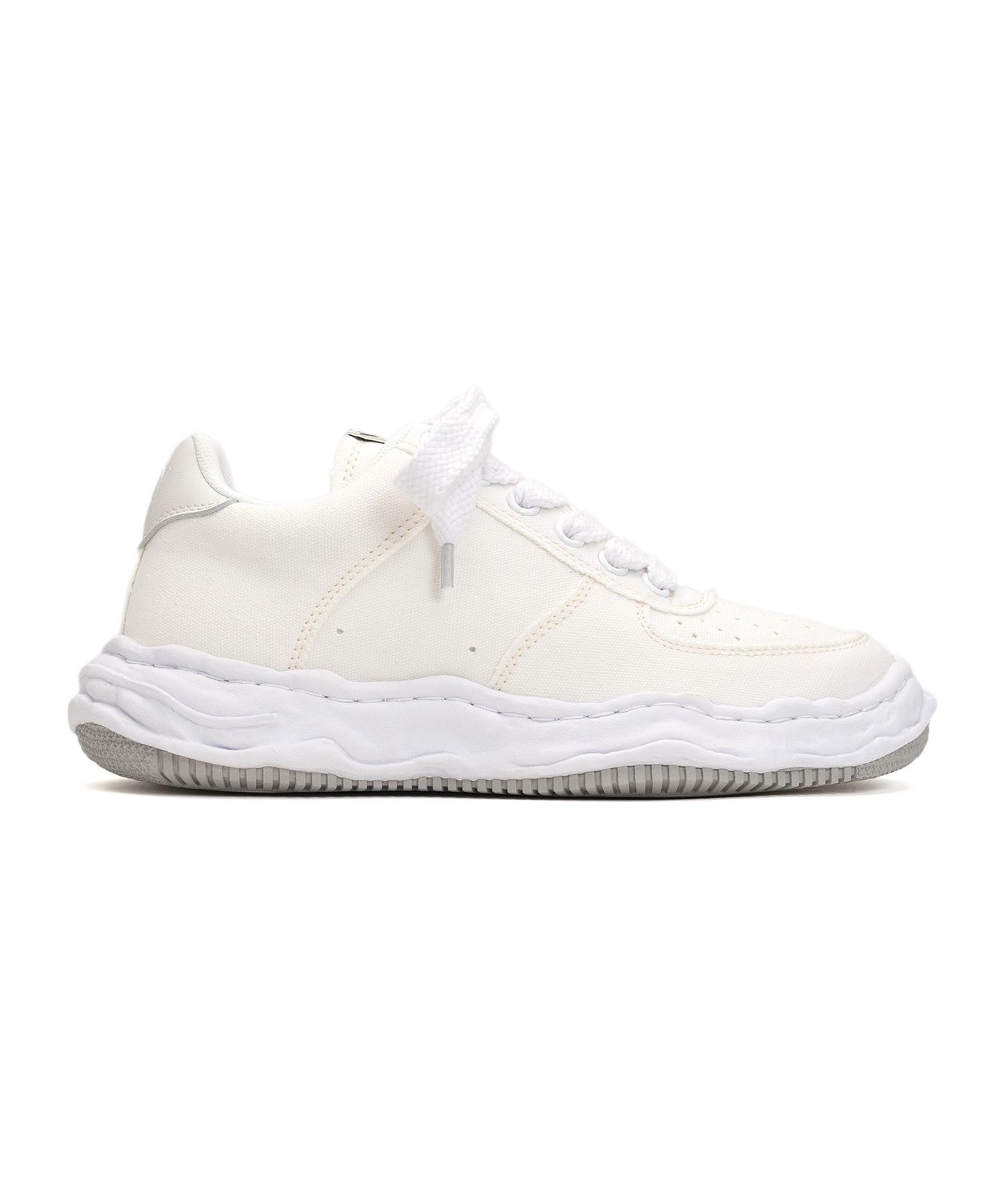 "WAYNE" OG Sole Canvas Low-top Sneaker