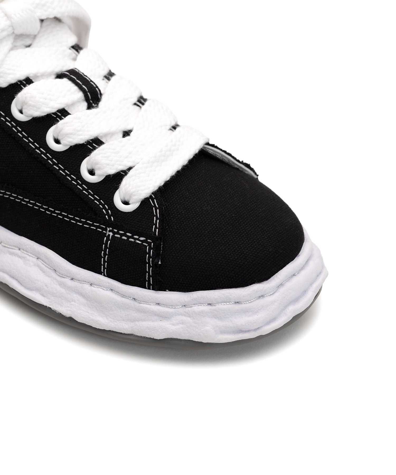 "CHARLES" OG Sole Canvas Low-top Sneaker