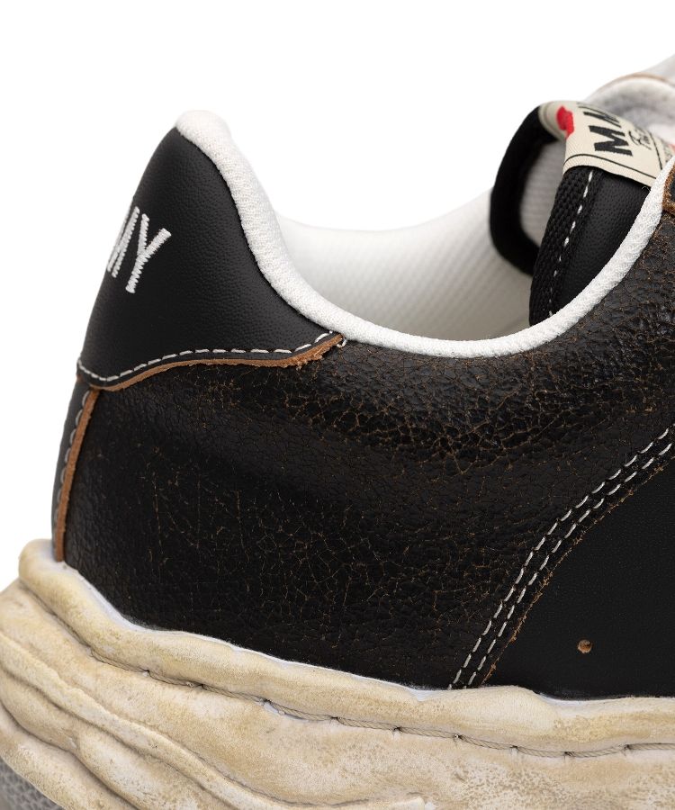 "WAYNE" OG Sole Cracking Leather Low-top Sneaker