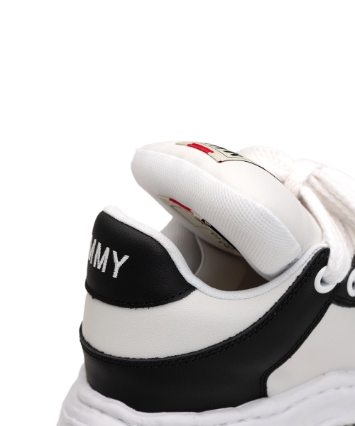 "WAYNE PUFFER" OG Sole Leather Low-top Sneaker