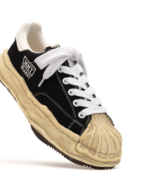 "BLAKEY" OG Dyed Sole Canvas Low-top Sneaker