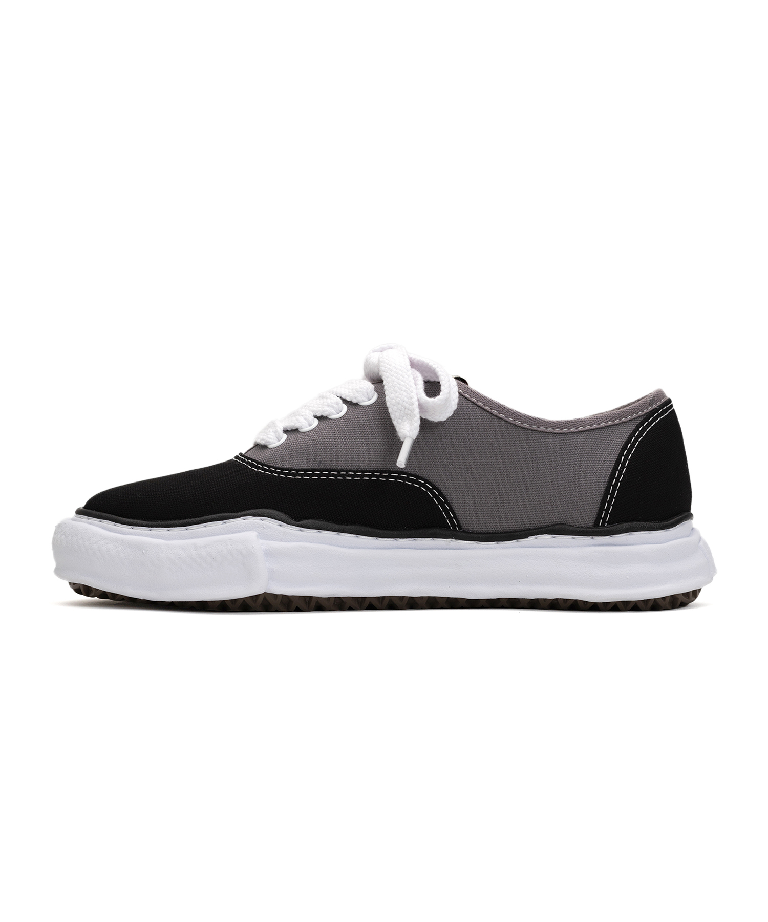 "BAKER" OG Sole  Bicolor Canvas Low-top Sneaker