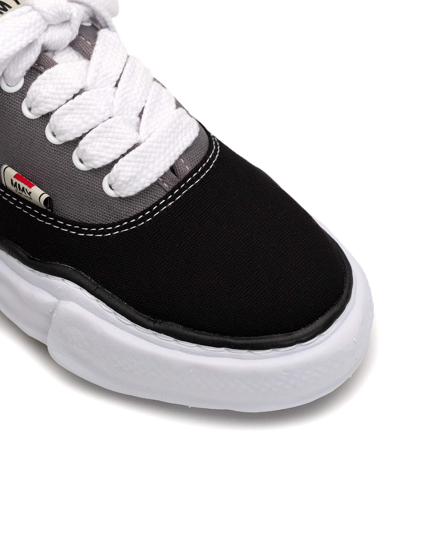 "BAKER" OG Sole  Bicolor Canvas Low-top Sneaker