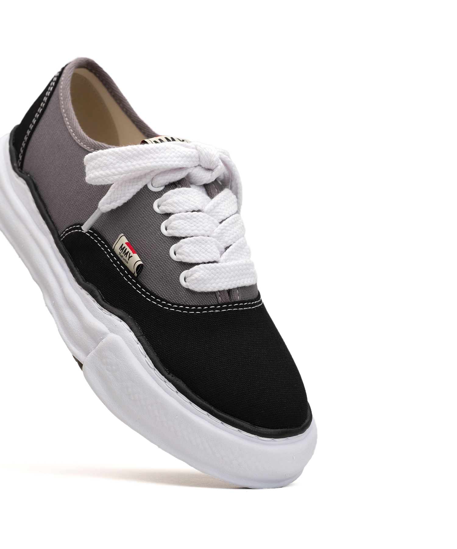 "BAKER" OG Sole  Bicolor Canvas Low-top Sneaker