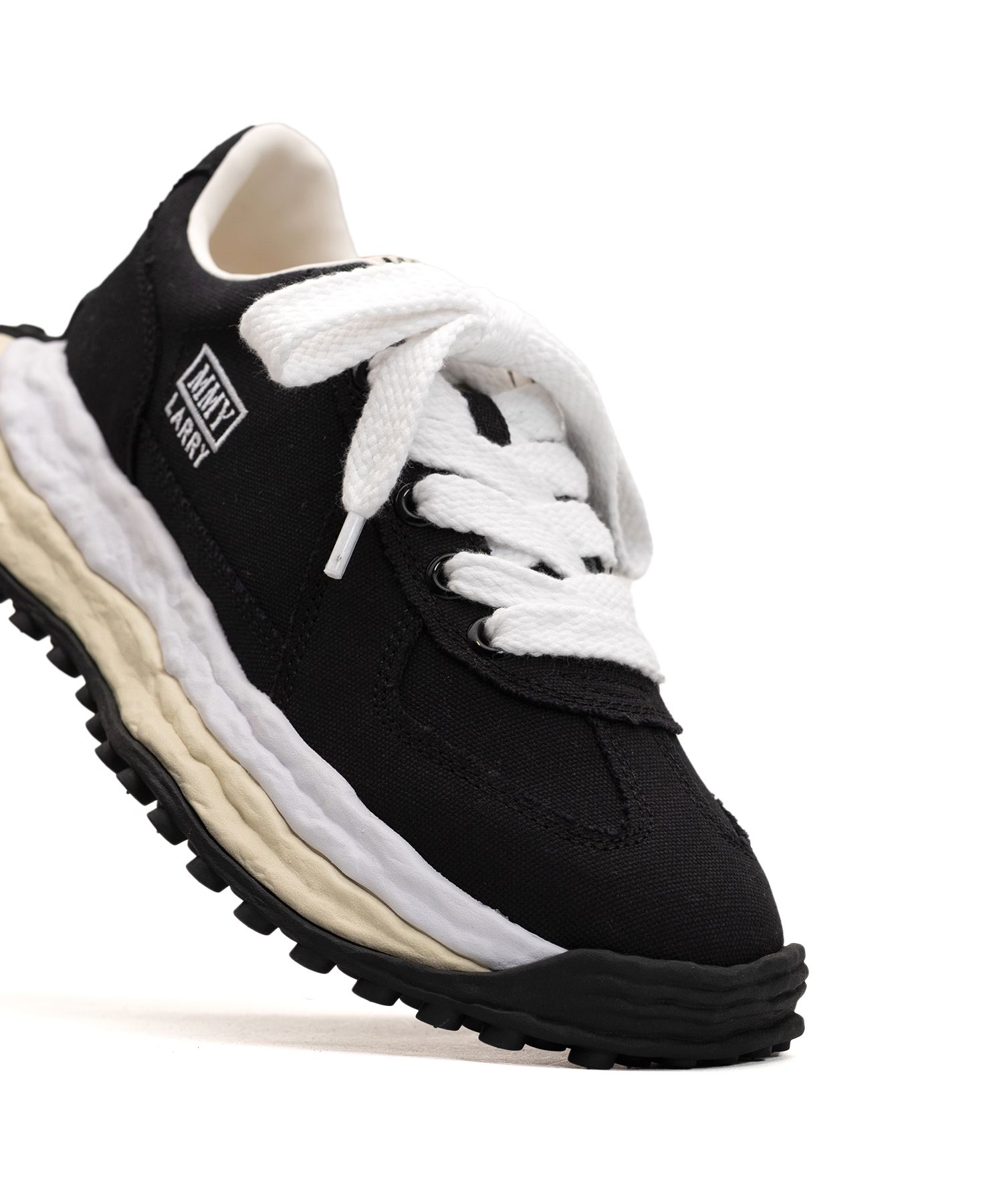 "LARRY" OG Sole Canvas Low-top Sneaker