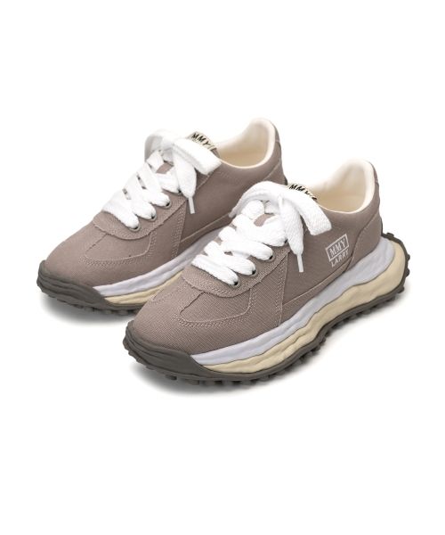 "LARRY" OG Sole Canvas Low-top Sneaker