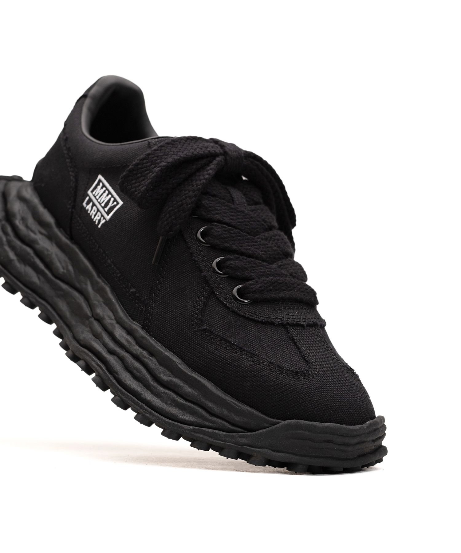 "LARRY" OG Sole Canvas Low-top Sneaker