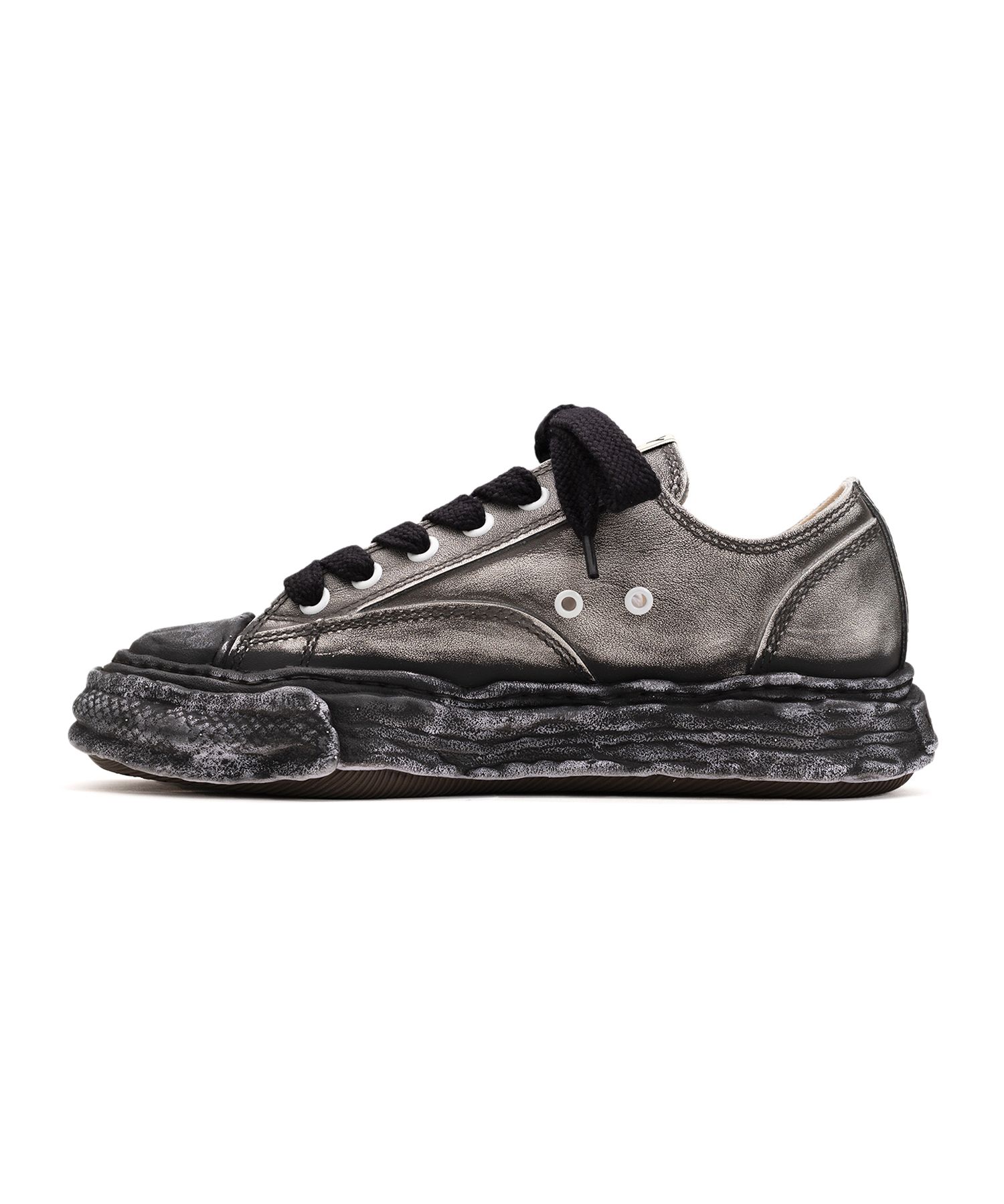 【EXCLUSIVE EDITION】"PETERSON23" OG Sole Faded Leather Low-top Sneaker