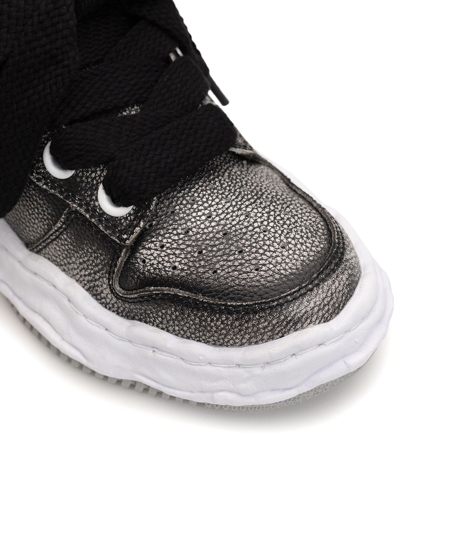 "WAYNE PUFFER" OG Sole Brushed Shrink Leather Low-top Sneaker