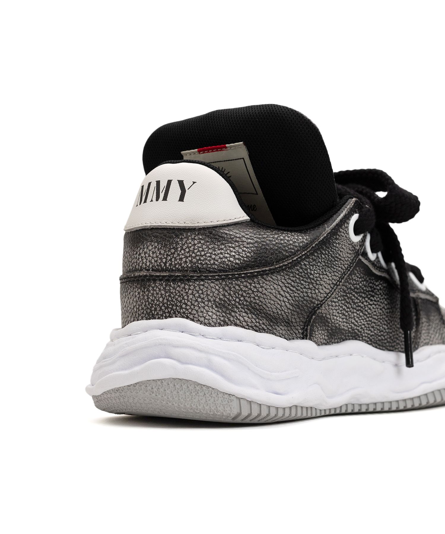 "WAYNE PUFFER" OG Sole Brushed Shrink Leather Low-top Sneaker