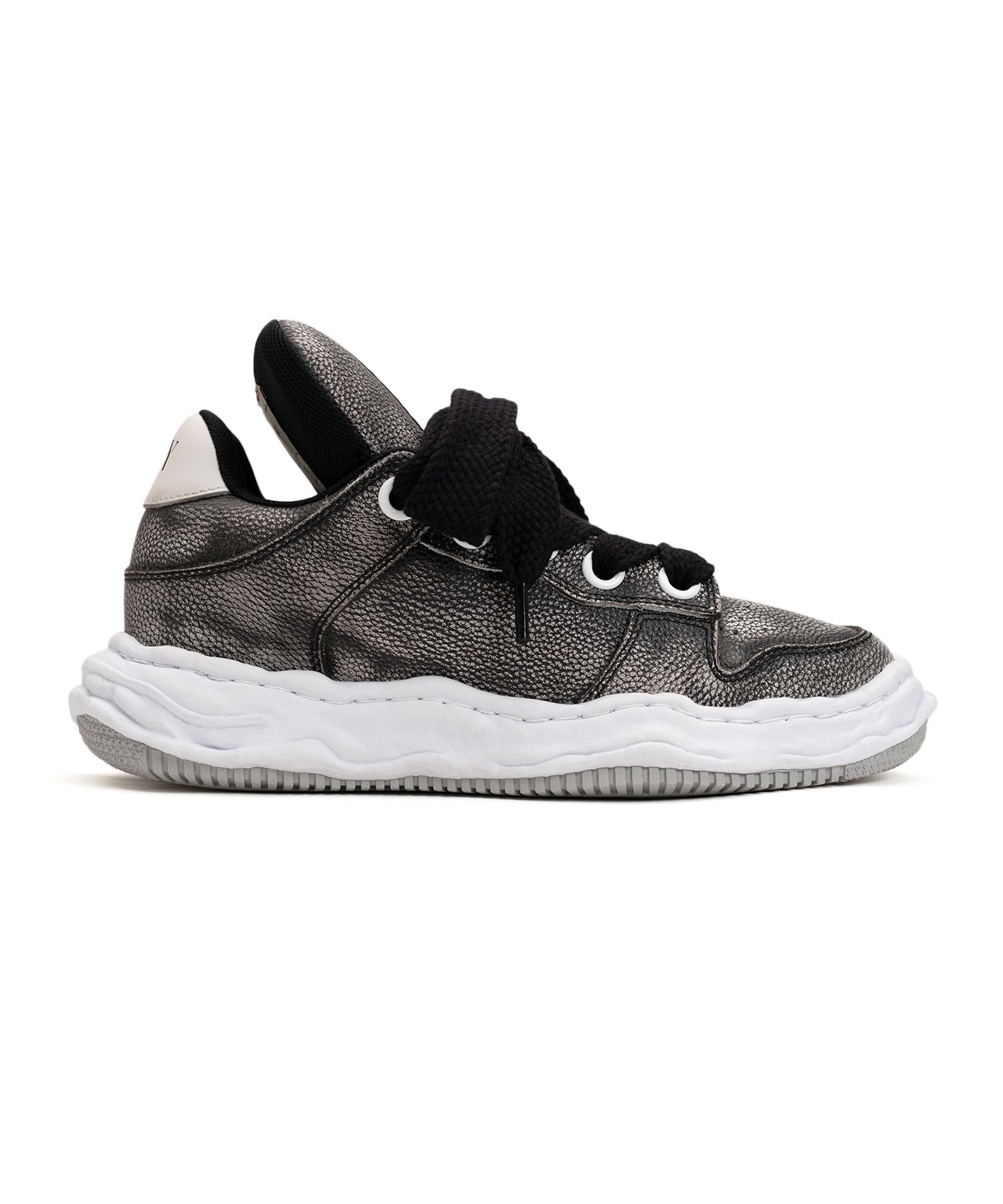 "WAYNE PUFFER" OG Sole Brushed Shrink Leather Low-top Sneaker