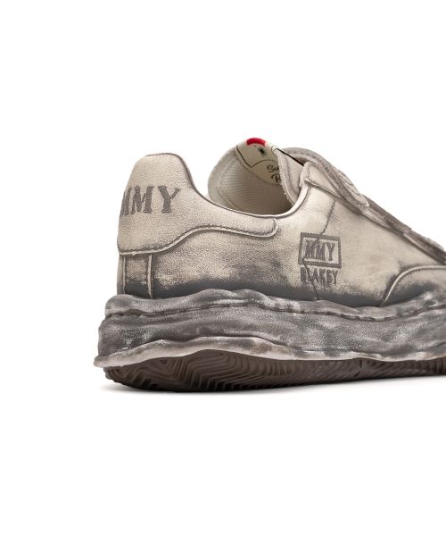 【EXCLUSIVE EDITION】"BLAKEY" OG Sole Faded Leather Low-top Sneaker