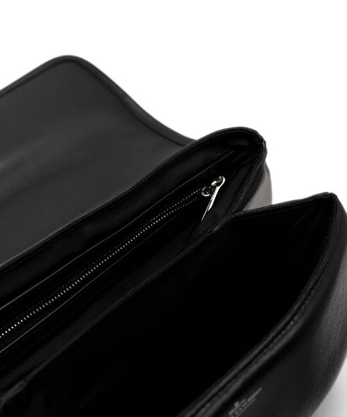 "DOLLS" Lobster Attached Hand Bag