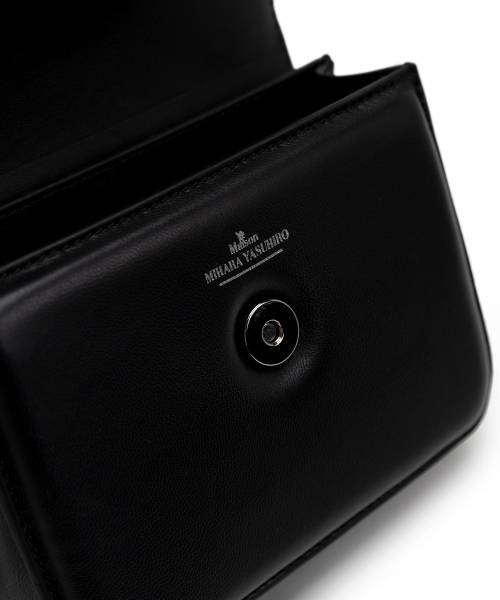 "DOLLS" Lobster Attached Chain MIni Bag