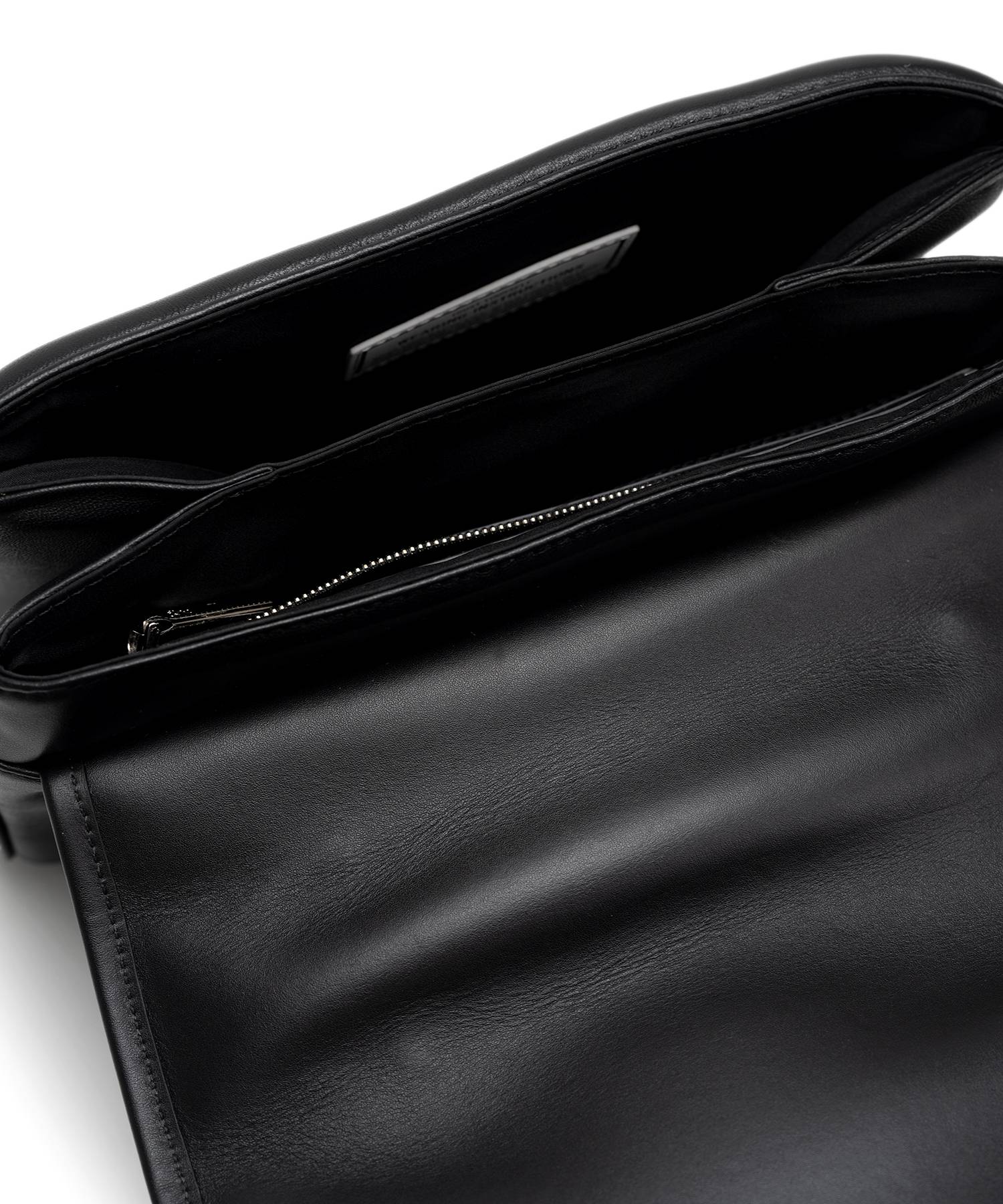 "DOLLS" Rabbit Attached Hand Bag