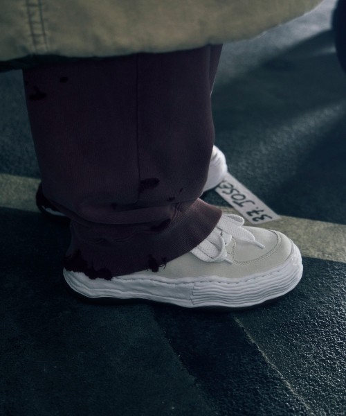 "OLIVER" OG Sole Suede Low-top Sneaker