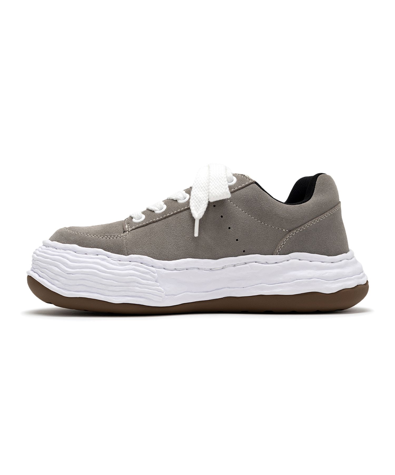 "OLIVER" OG Sole Suede Low-top Sneaker