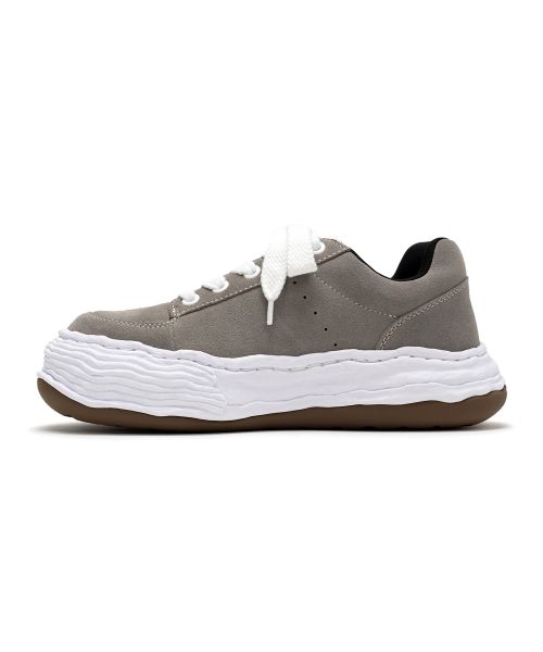 "OLIVER" OG Sole Suede Low-top Sneaker