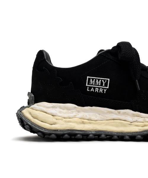 "LARRY" OG Sole Western Detail Suede Low-top Sneaker
