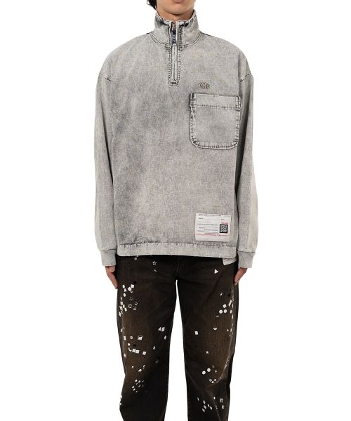 Amateur Sewn Like Half Zip-up Long Sleeve T-shirt