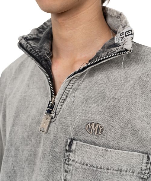 Amateur Sewn Like Half Zip-up Long Sleeve T-shirt