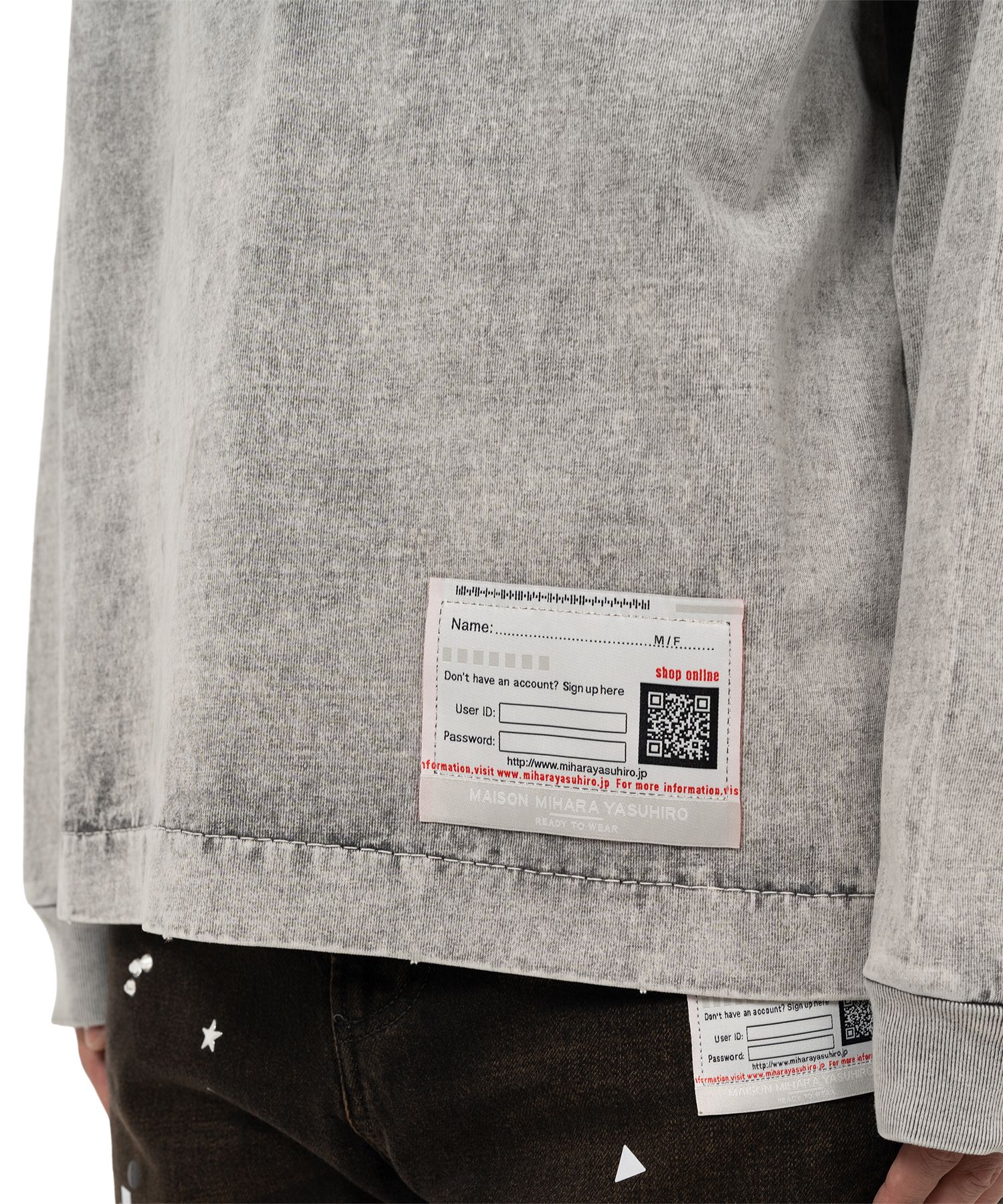 Amateur Sewn Like Half Zip-up Long Sleeve T-shirt