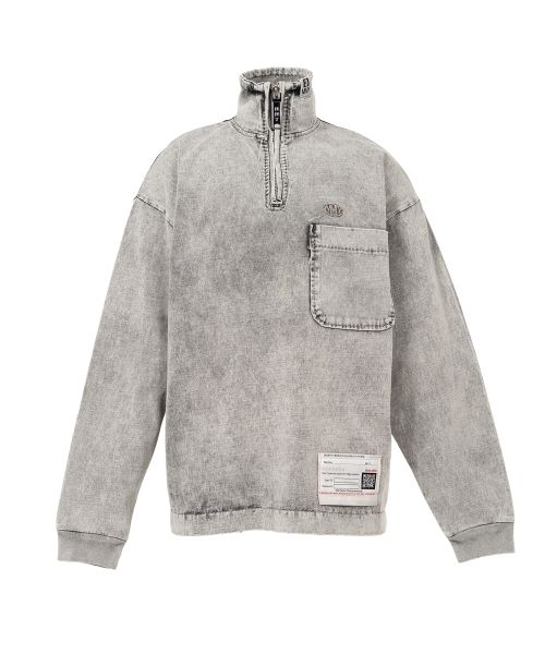 Amateur Sewn Like Half Zip-up Long Sleeve T-shirt