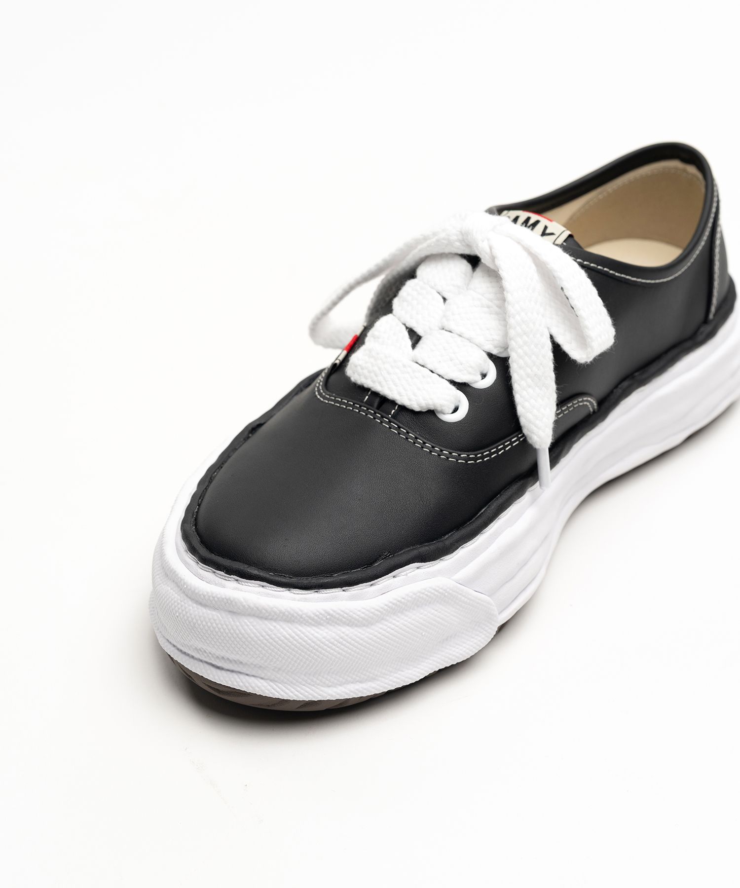 "BAKER 26" OG Sole Leather Low-top Sneaker