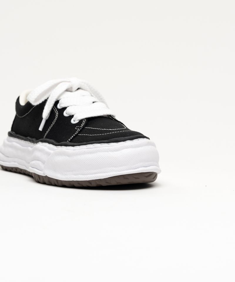 "ERIC" OG Sole Canvas Low-top Sneaker