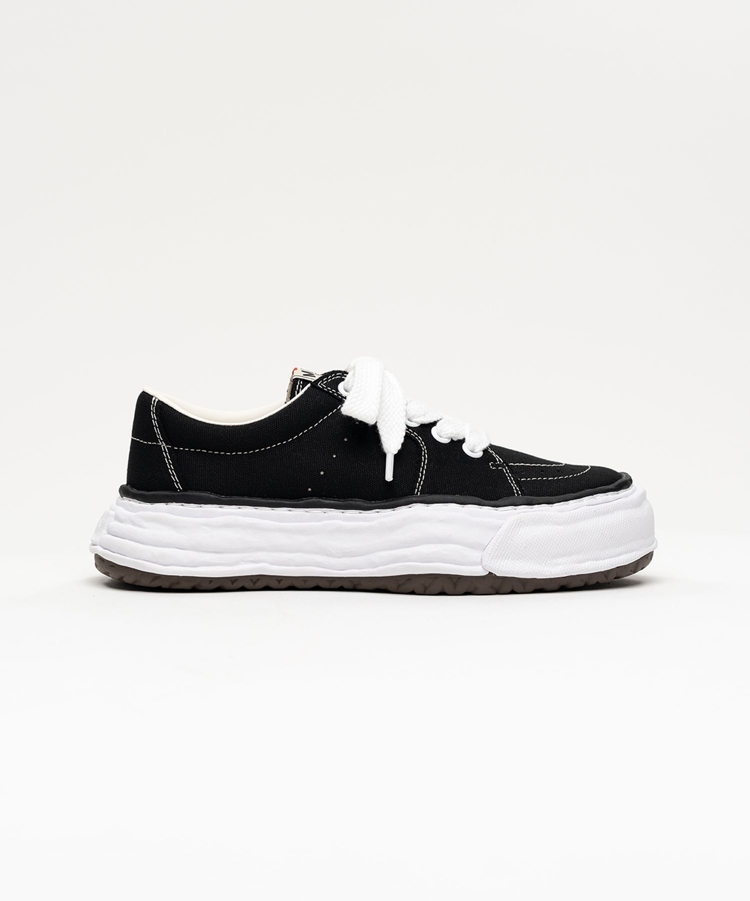 "ERIC" OG Sole Canvas Low-top Sneaker