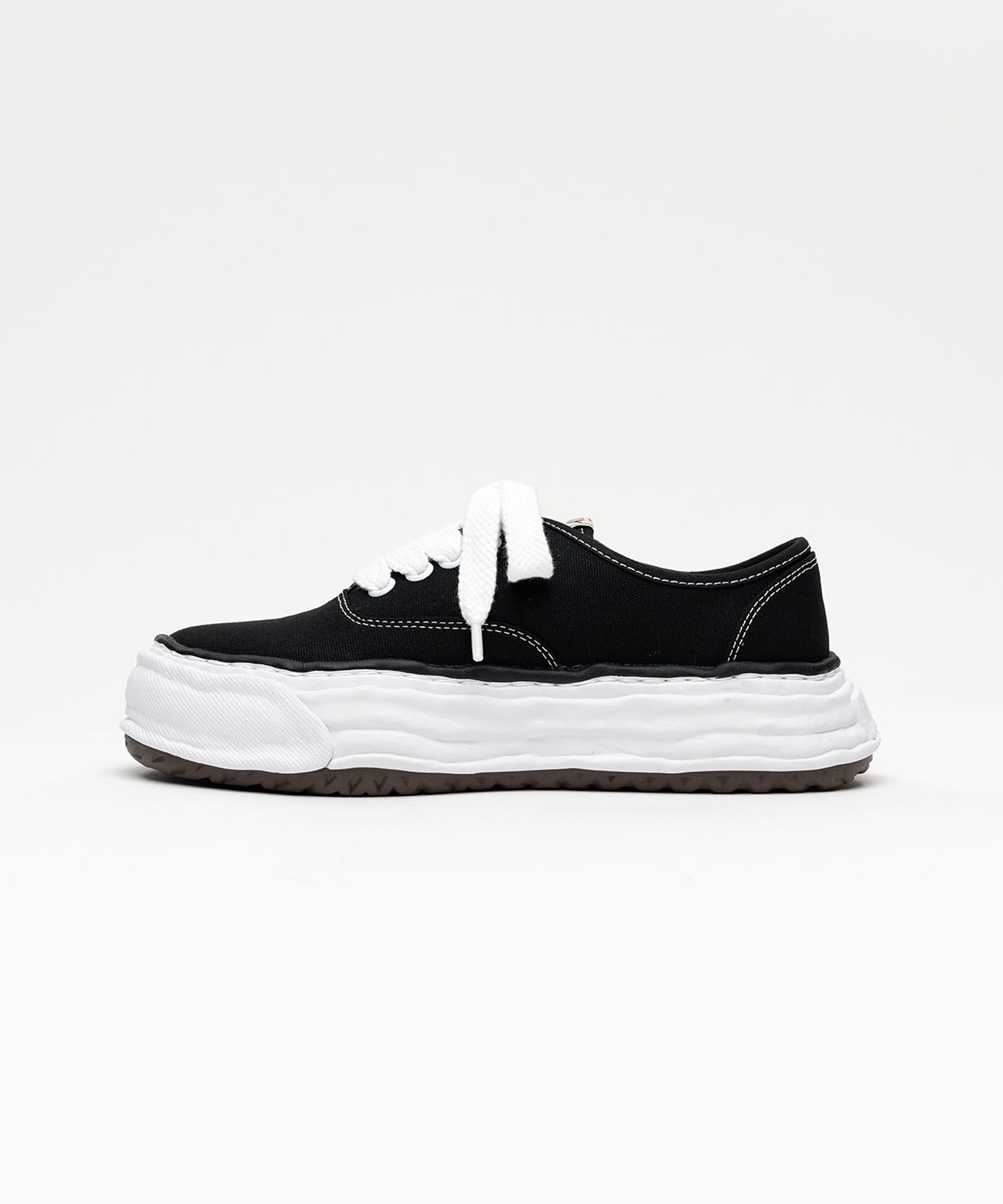 "BAKER 26" OG Sole Canvas Low-top Sneaker