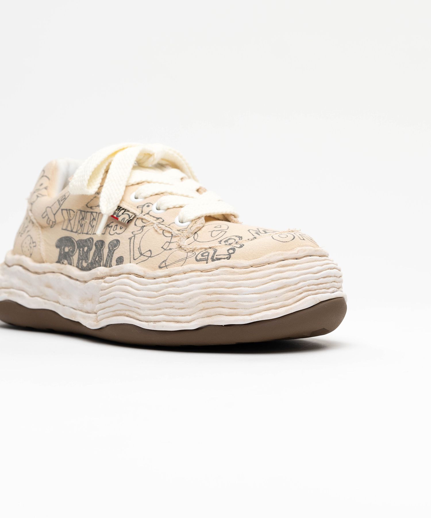 "OLIVER" OG Sole Graffiti Printed Canvas Low-top Sneaker