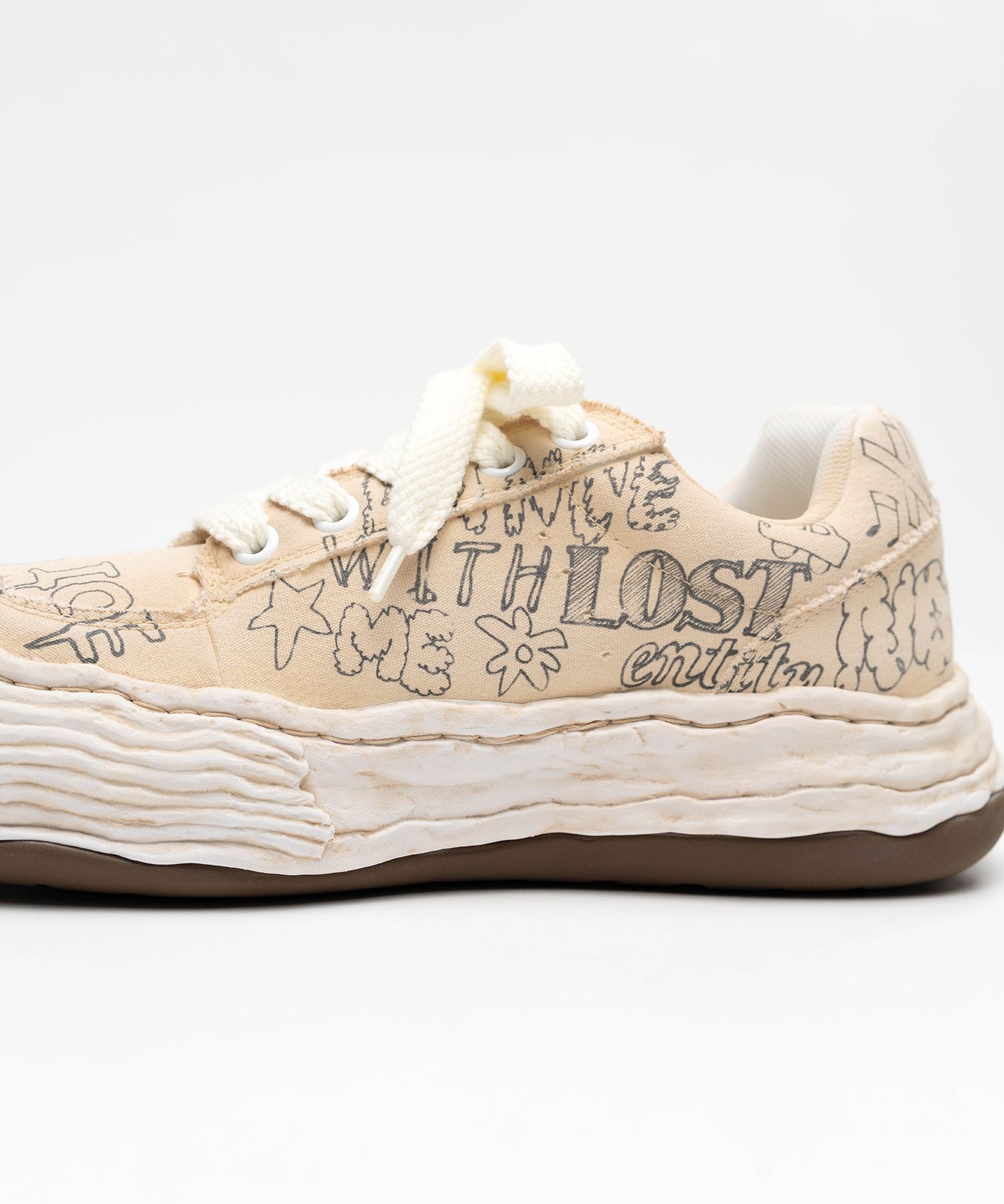 "OLIVER" OG Sole Graffiti Printed Canvas Low-top Sneaker