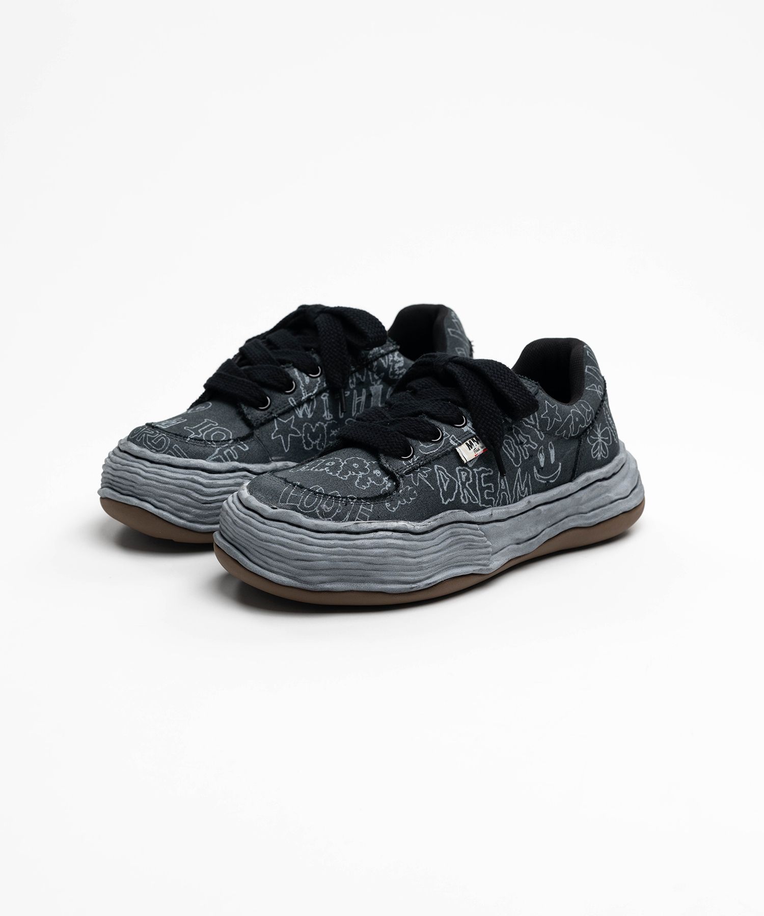 "OLIVER" OG Sole Graffiti Printed Canvas Low-top Sneaker