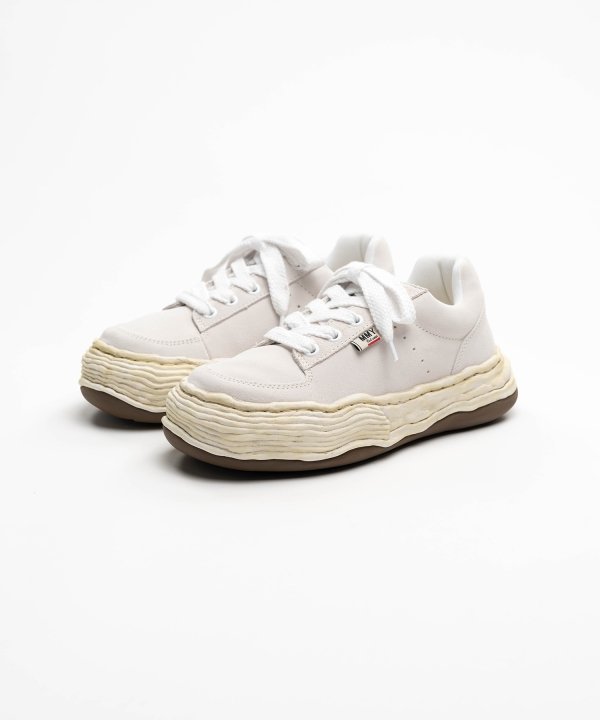 "OLIVER" OG Distressed Sole Suede Low-top Sneaker