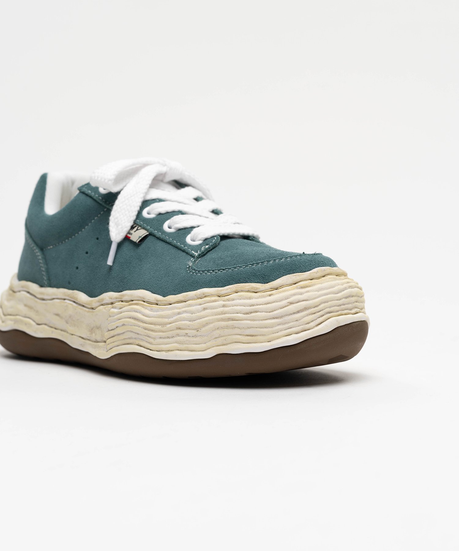 "OLIVER" OG Distressed Sole Suede Low-top Sneaker