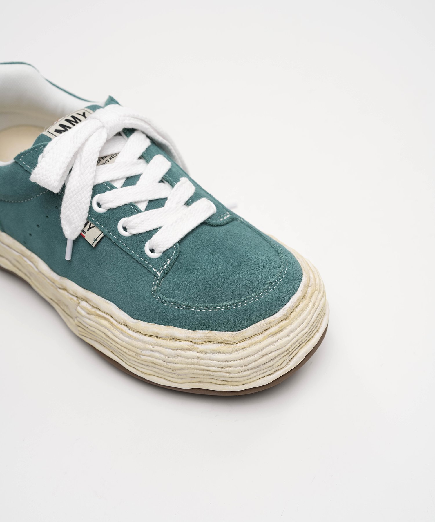 "OLIVER" OG Distressed Sole Suede Low-top Sneaker