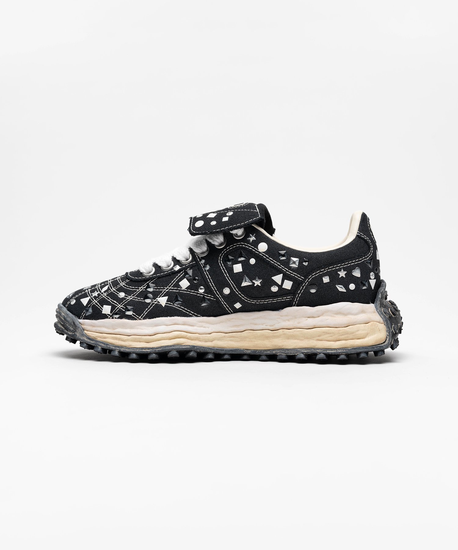 【EXCLUSIVE】"SCOTT" OG Sole Embellished Canvas Low-top Sneaker