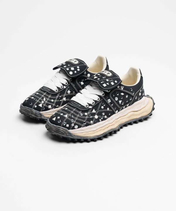 【EXCLUSIVE】"SCOTT" OG Sole Embellished Canvas Low-top Sneaker