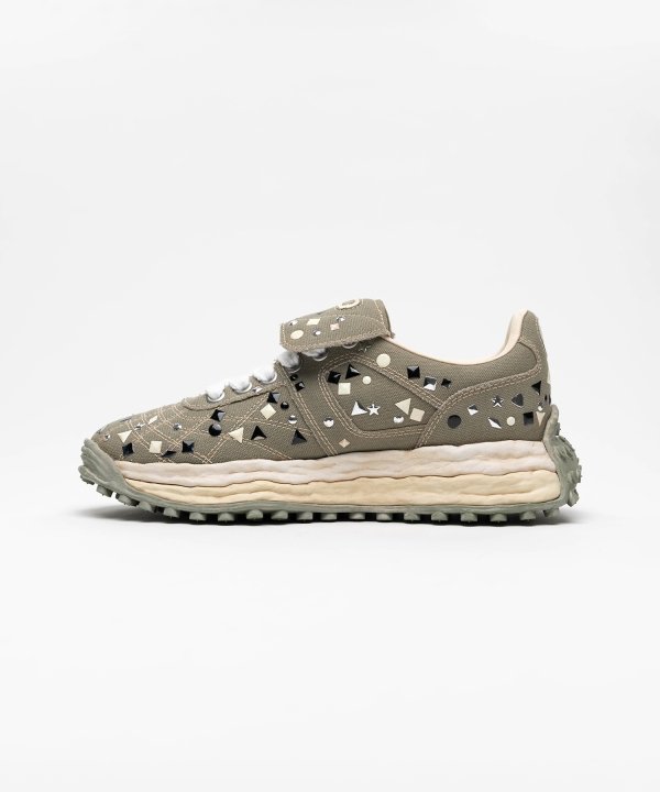 【EXCLUSIVE】"SCOTT" OG Sole Embellished Canvas Low-top Sneaker
