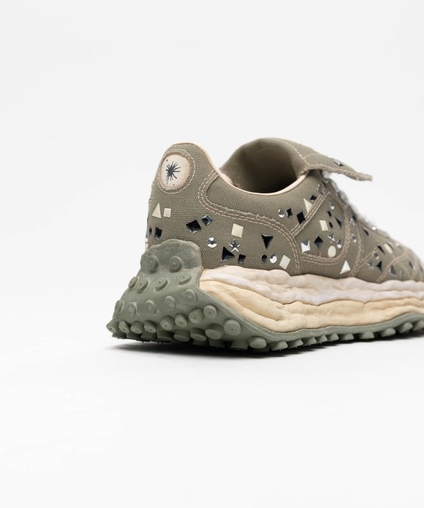 【EXCLUSIVE】"SCOTT" OG Sole Embellished Canvas Low-top Sneaker