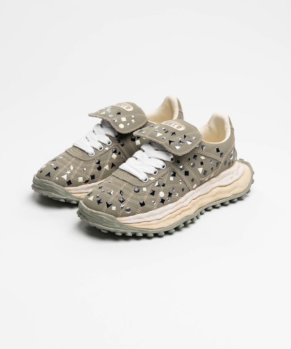 【EXCLUSIVE】"SCOTT" OG Sole Embellished Canvas Low-top Sneaker