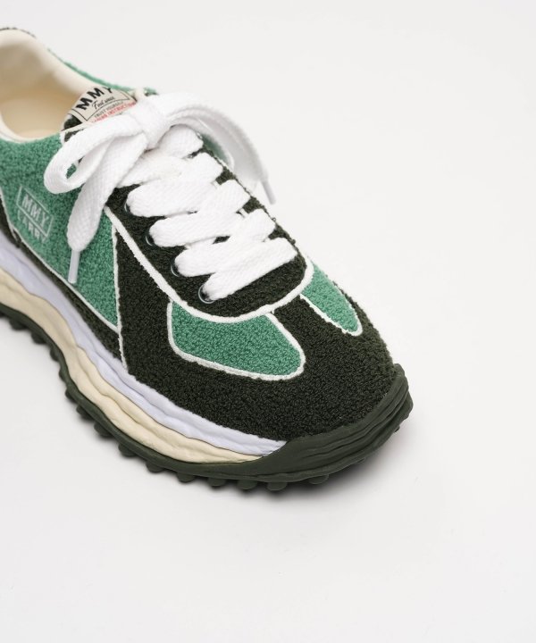 "LARRY" OG Sole Chenille Embroidey Canvas Low-top Sneaker