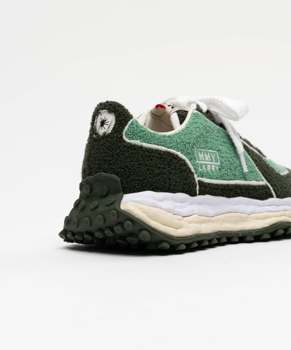 "LARRY" OG Sole Chenille Embroidey Canvas Low-top Sneaker